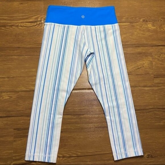 Lululemon Wunder Under Crop Candy White Stripe Size 4 - Picture 2 of 9